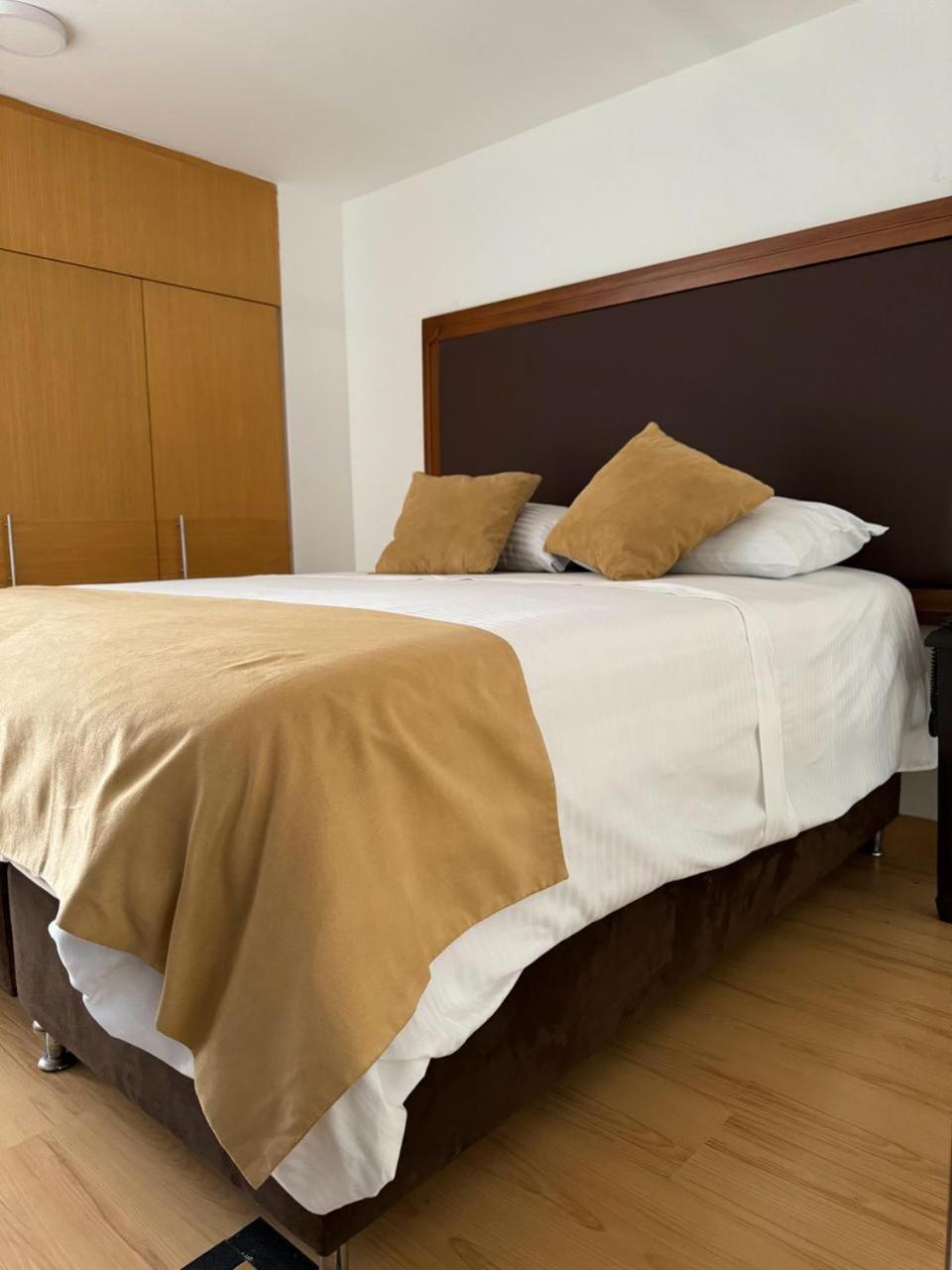 Hotel Dorado Ferial Bogotá Exteriör bild