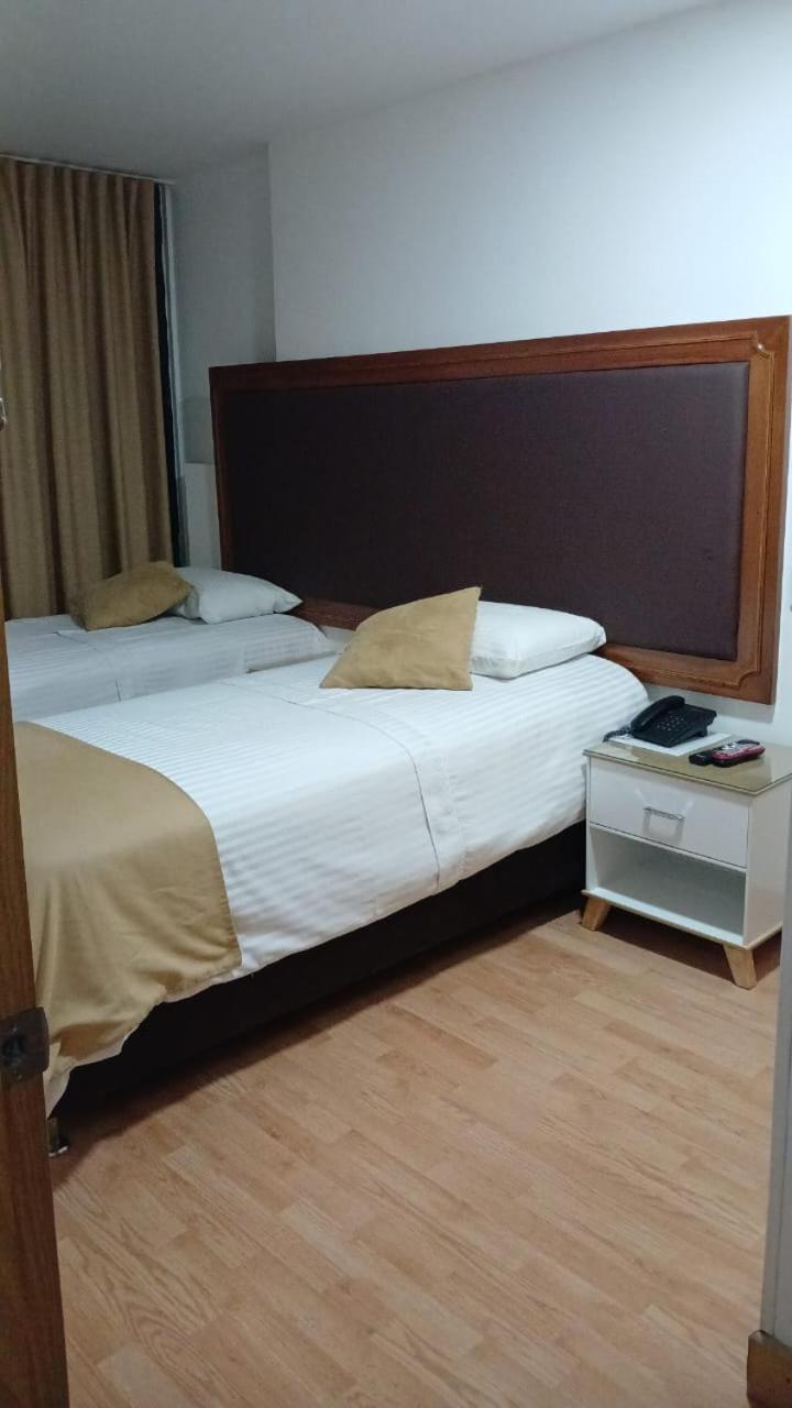 Hotel Dorado Ferial Bogotá Exteriör bild