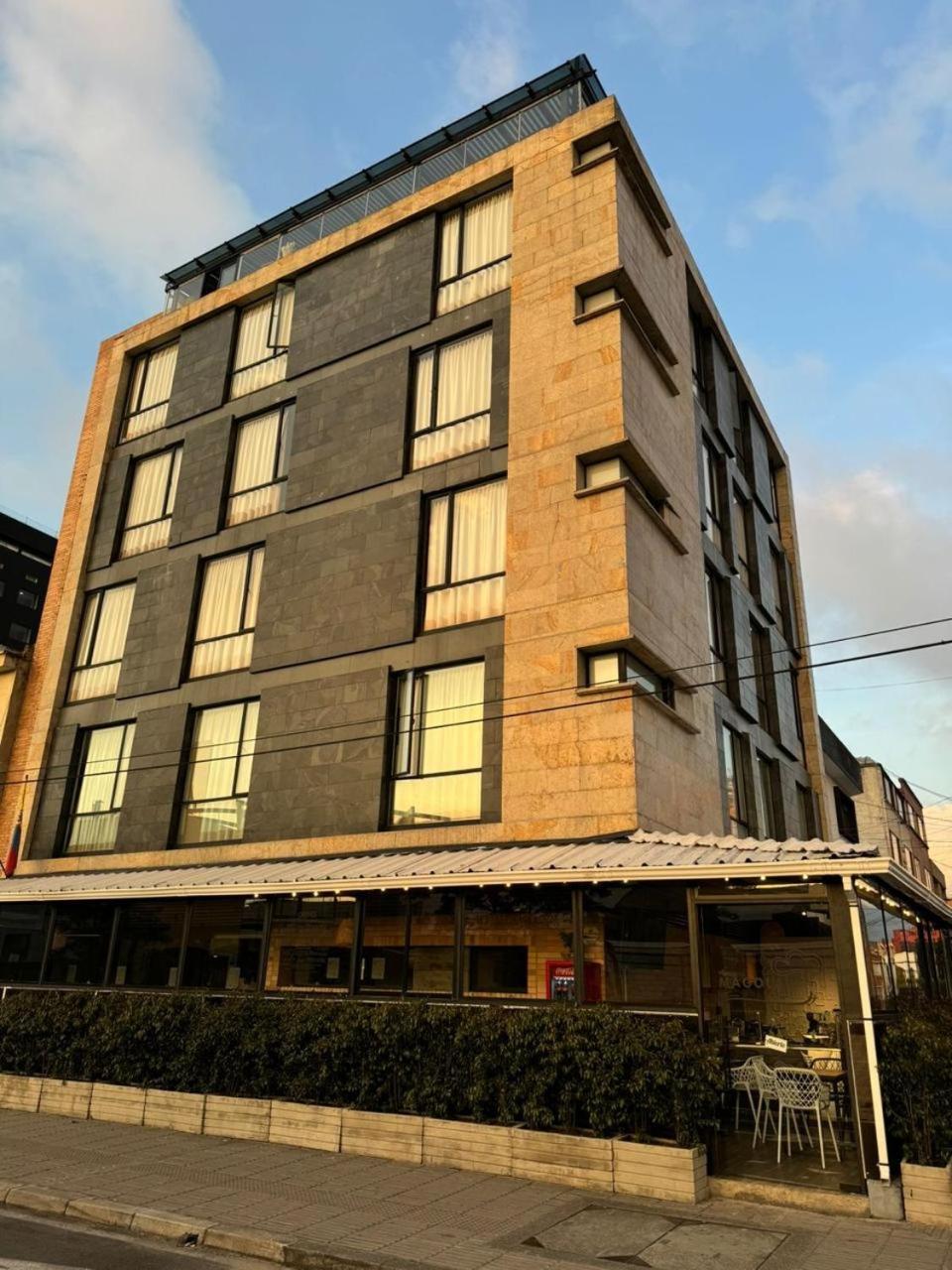 Hotel Dorado Ferial Bogotá Exteriör bild